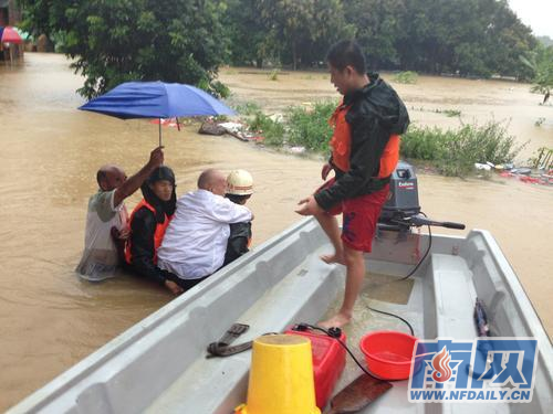 汕尾陆河县洪灾侵袭5个镇22个村