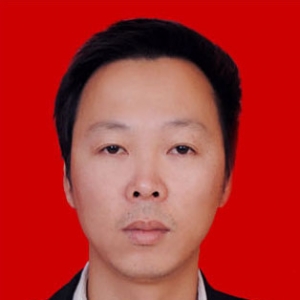 丘少科办公室主任