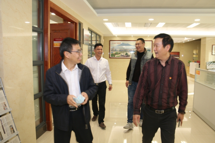 区非公党委书记述职考核组到我会检查党建工作