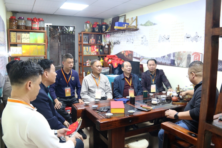 我会秘书处一行到泰润恒走访交流